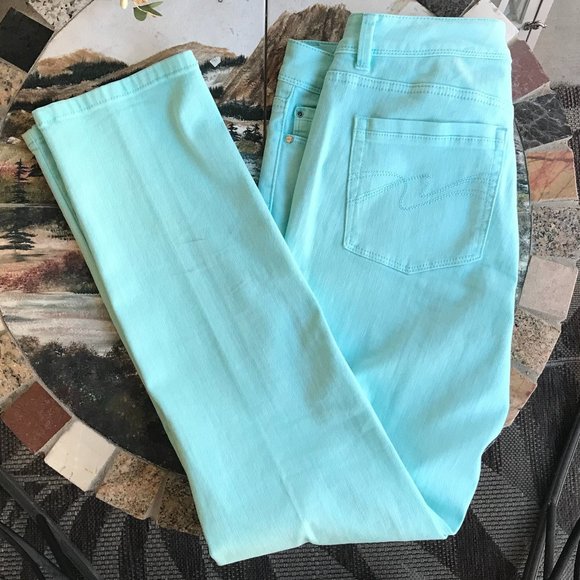 White House Black Market Denim - WHITE HOUSE BLACK MARKET | Slim Ankle Jeans - 6